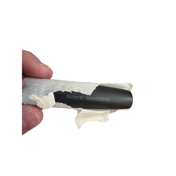 4 NEW Mary Kay Mineral Foundation Brush In Protective Sleeve - Picture 2 of 3